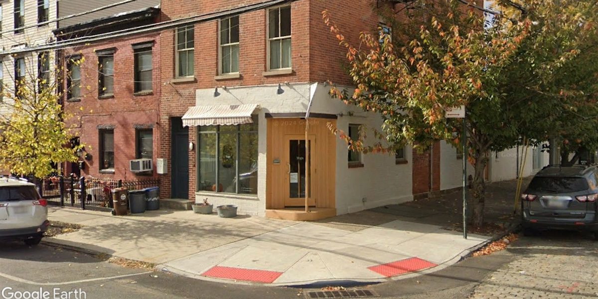 Cocktail Bar Pony's NYC Trots Into Red Hook