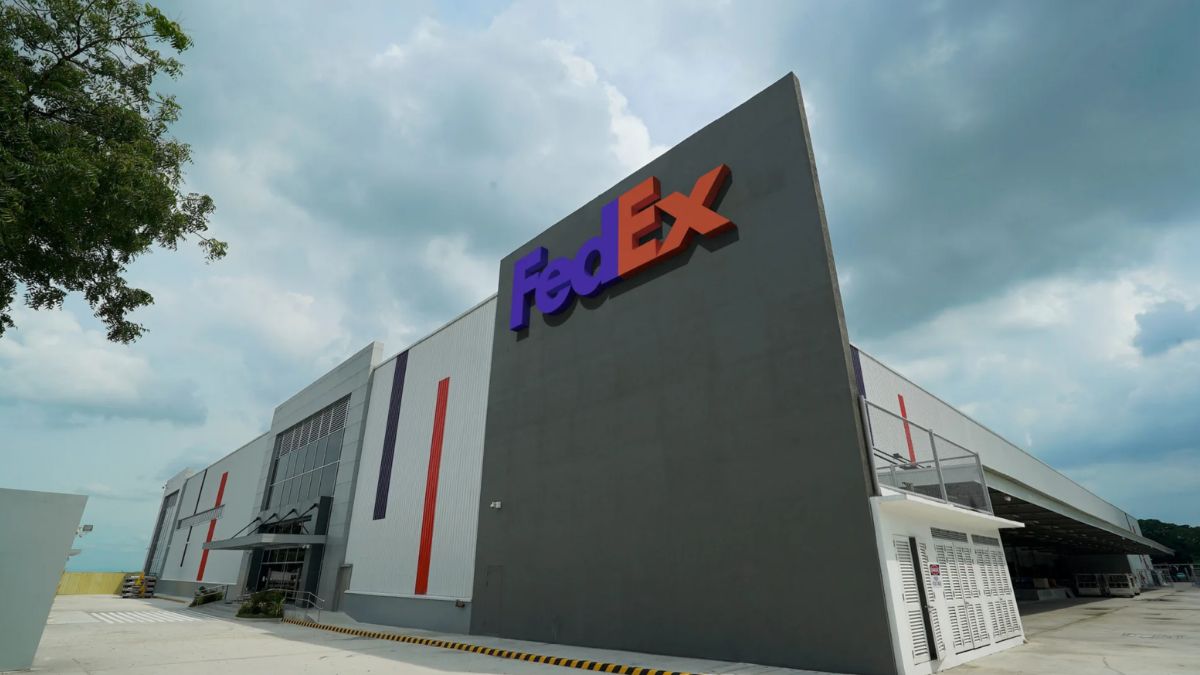 FedEx building image