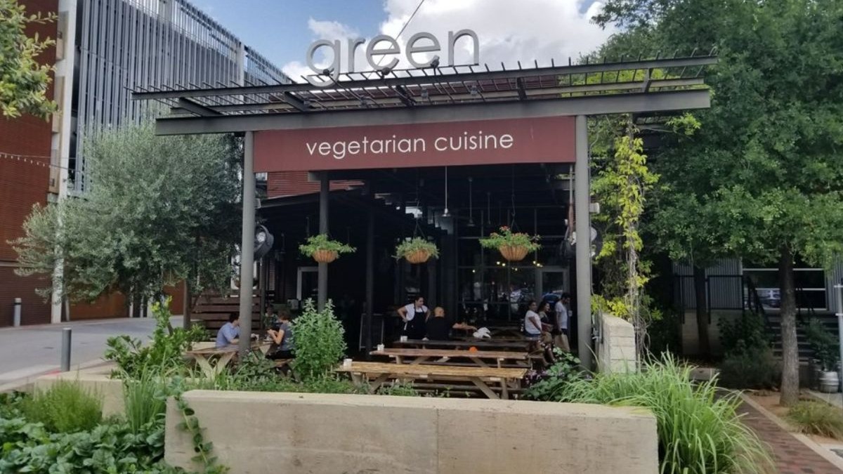 Green Vegetarian Cuisine, a fully plant-based restaurant, is forced to close due to difficult industry conditions. 