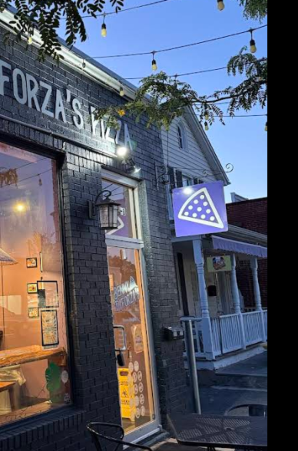 Little Birdie Flapping into Del Ray