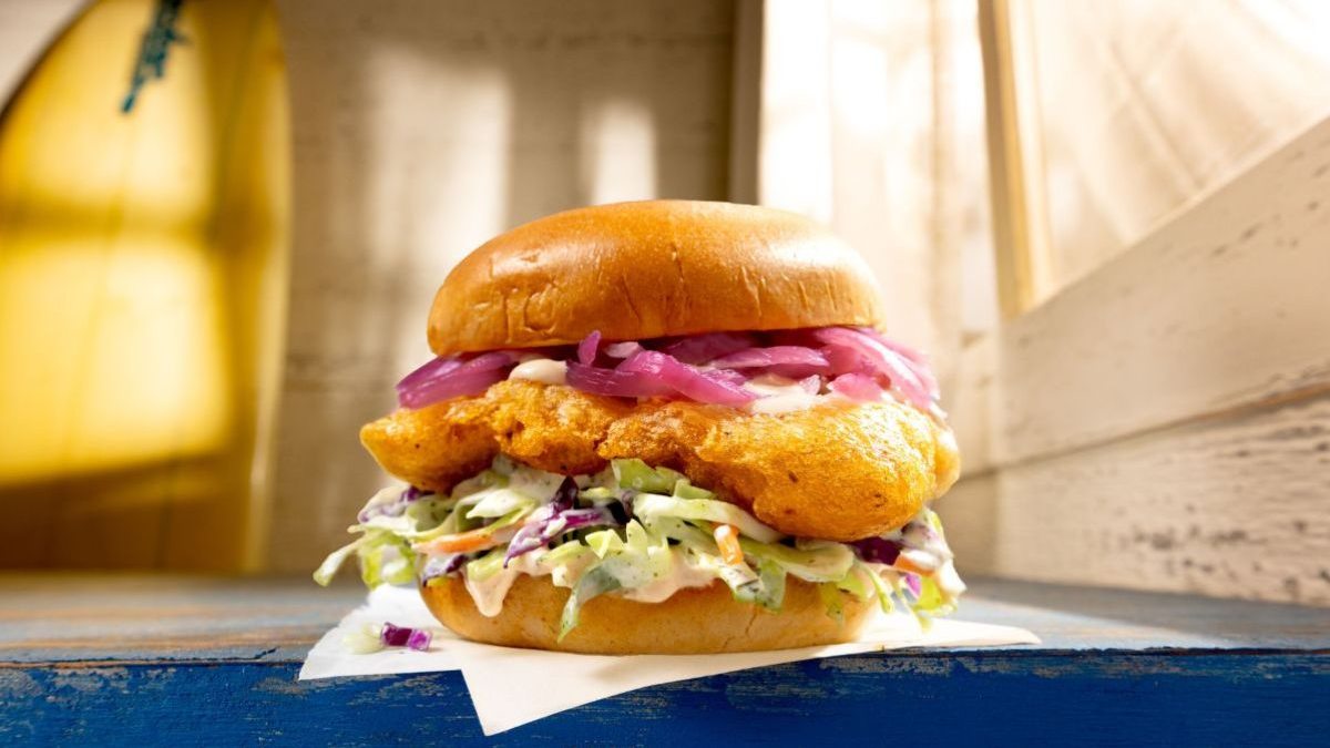 This image shows ​New Baja Crispy Fish Sandwich.