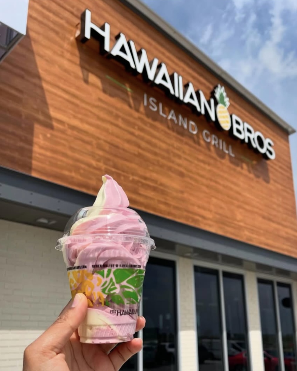 Hawaiian Bros to Open a Quick-Service Eatery on UTSA Blvd