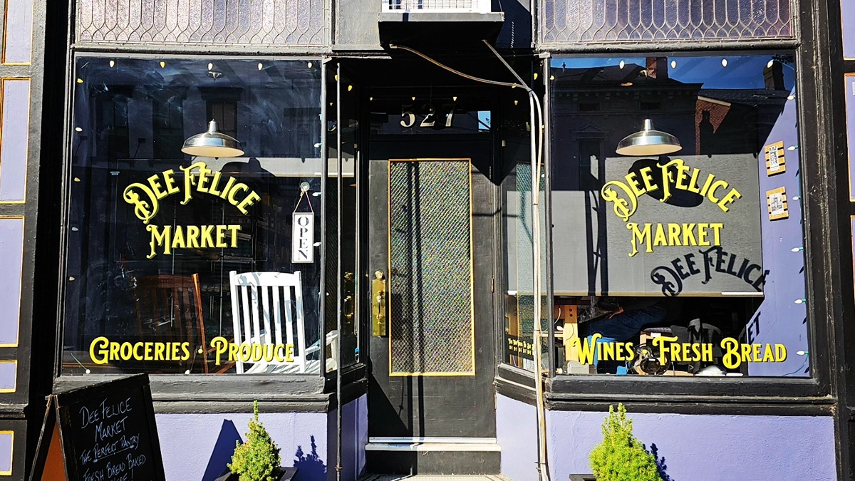 Dee Felice Market to close in Covington.