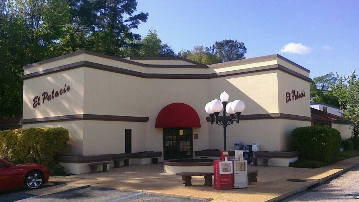 El Palacio storefront image