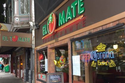El Tomate from outside