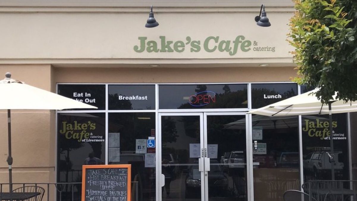 Jake's Cafe entrance