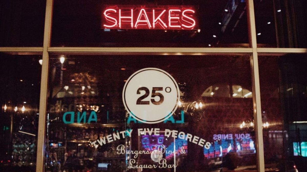 25 Degrees restaurant in Los Angeles