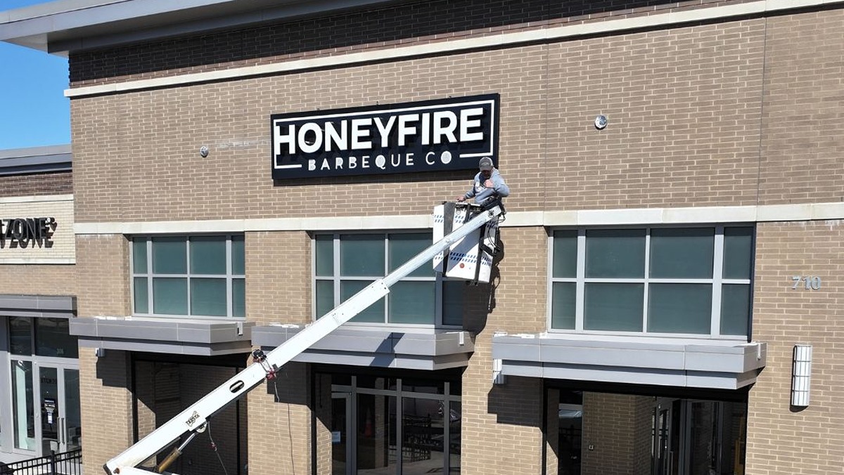 HoneyFire Barbeque to open new location in Nashville.