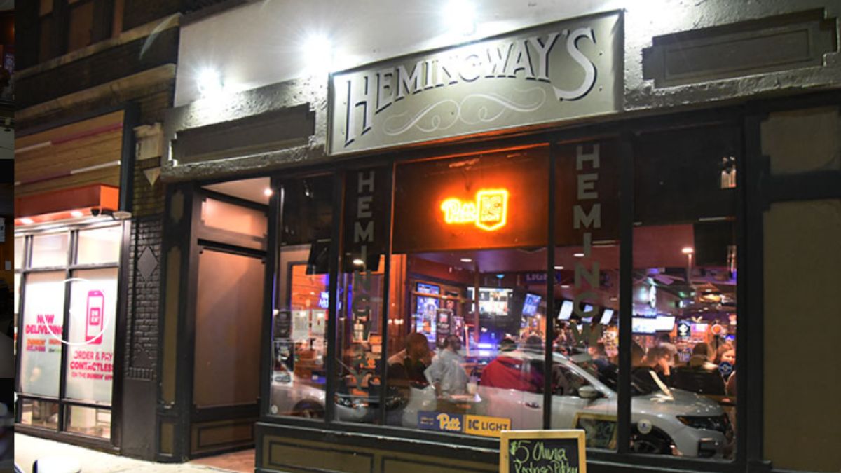 Hemingway’s Cafe's storefront image