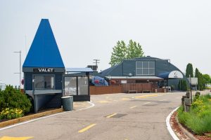Joe Vicari Restaurant Group to Own Hook in St. Clair Shores with Upgraded Menu