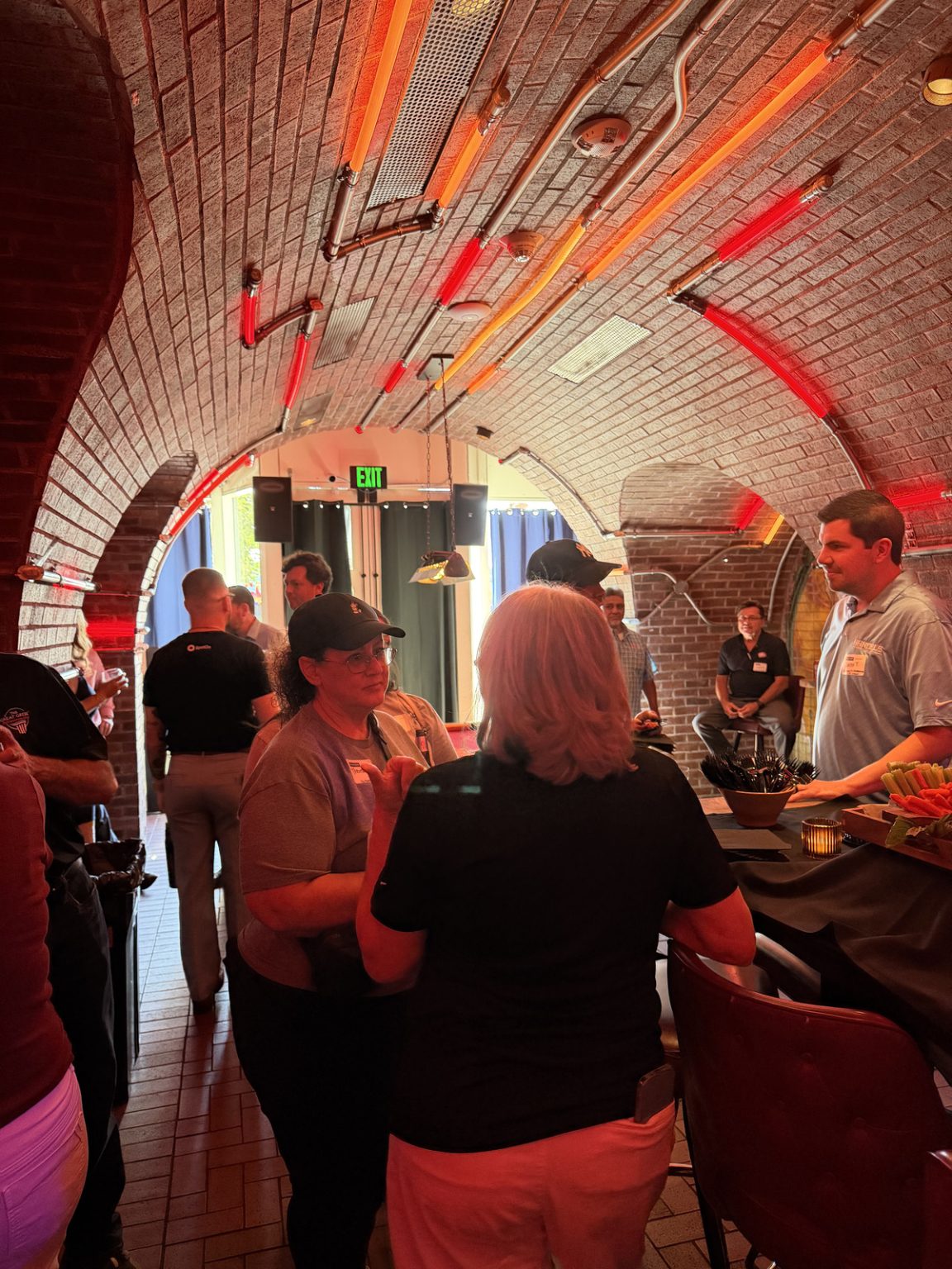 Phoenix Hospitality Leaders Gather at What Now Media Group’s Accelerate Event in Tempe