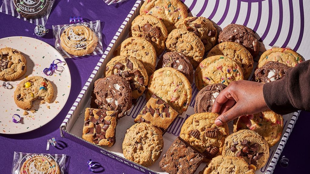 Insomnia Cookies to open new location.