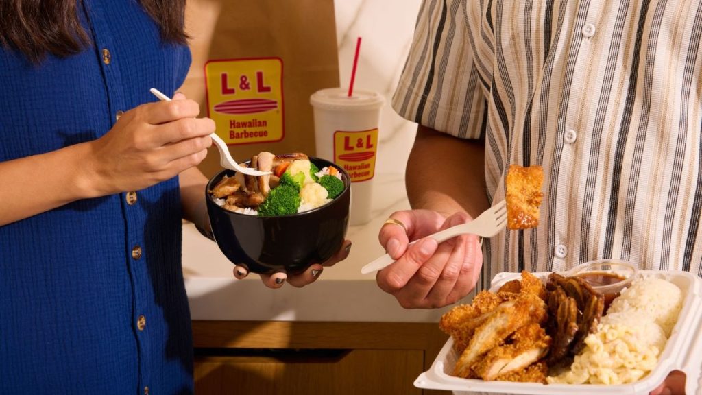 Healthy lunch plates bring the vibes of Hawaii to California