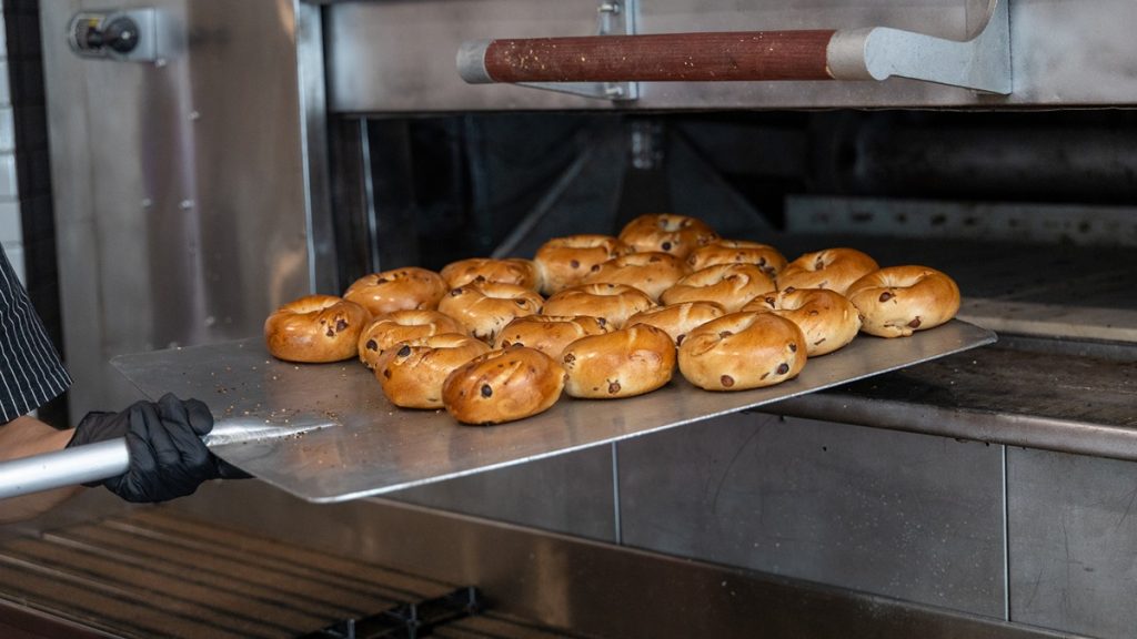 Utopia Bagels opens new location.