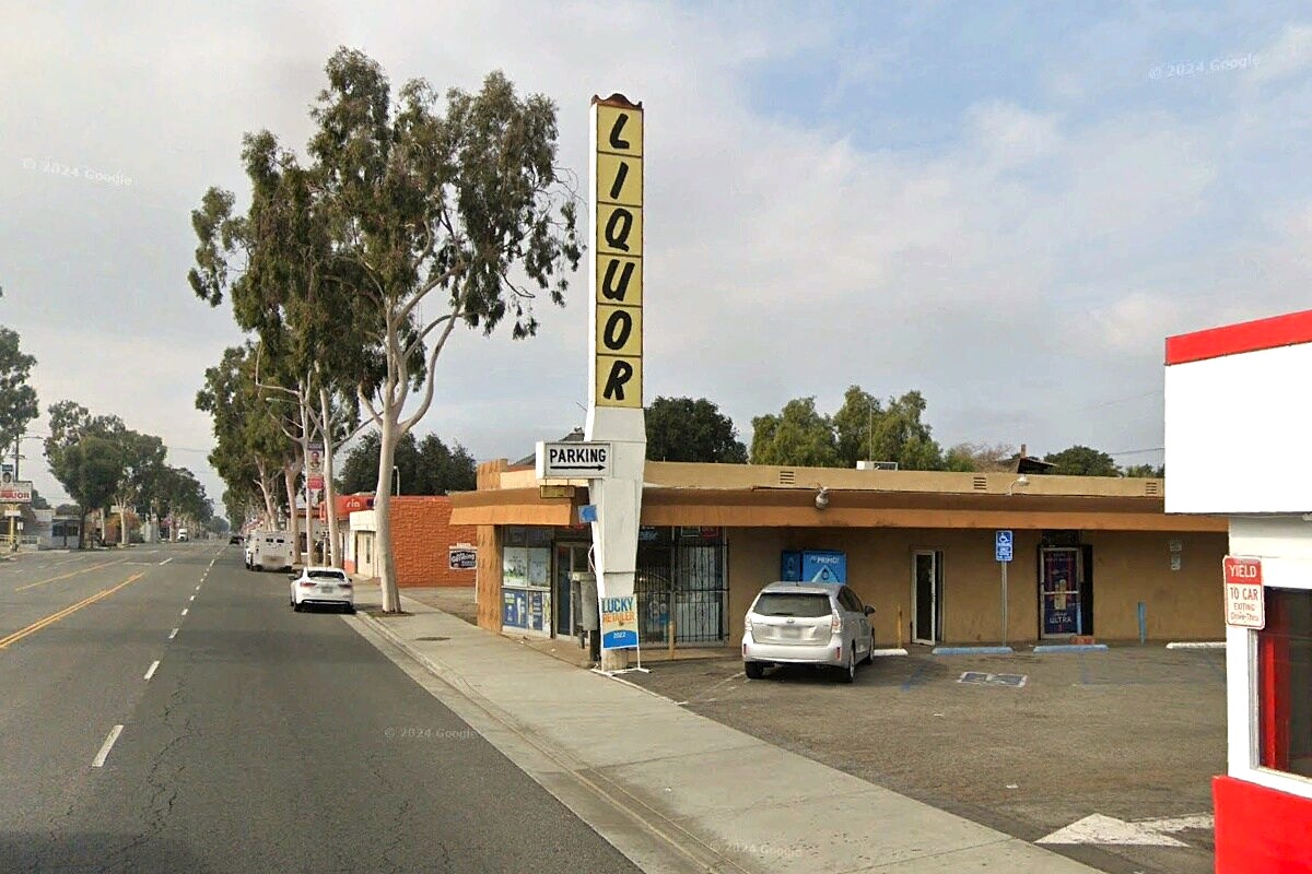 Tipsy Town Liquor to take over Art’s Liquor in Corona