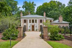 Tuxedo Park Estate Blends European Design with Modern Luxury Living
