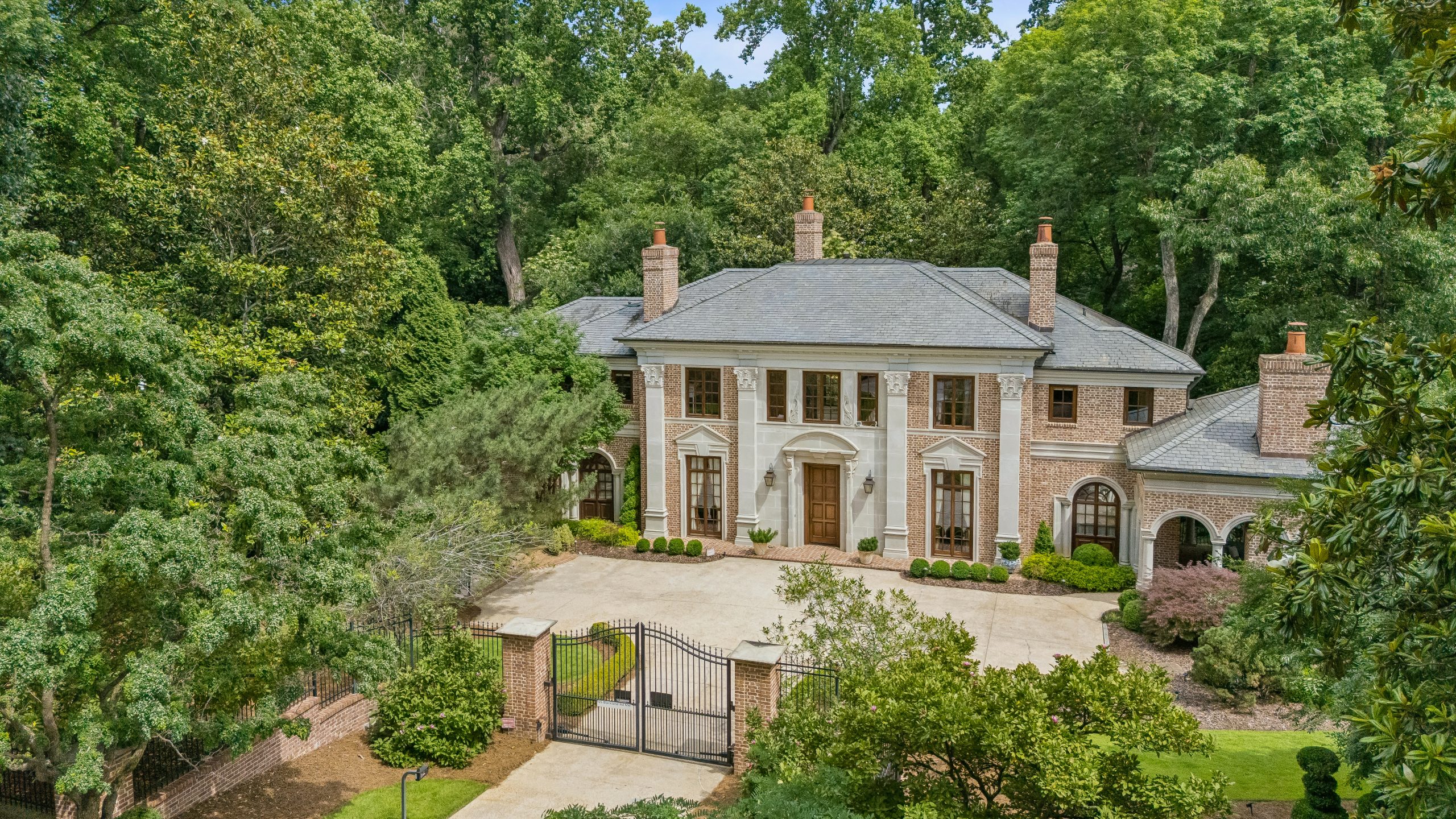 Tuxedo Park Estate Blends European Design with Modern Luxury Living