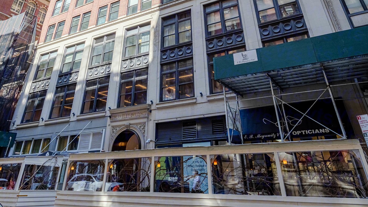 Olmstead-Vertex partnership acquired 19 West 44th Street building.