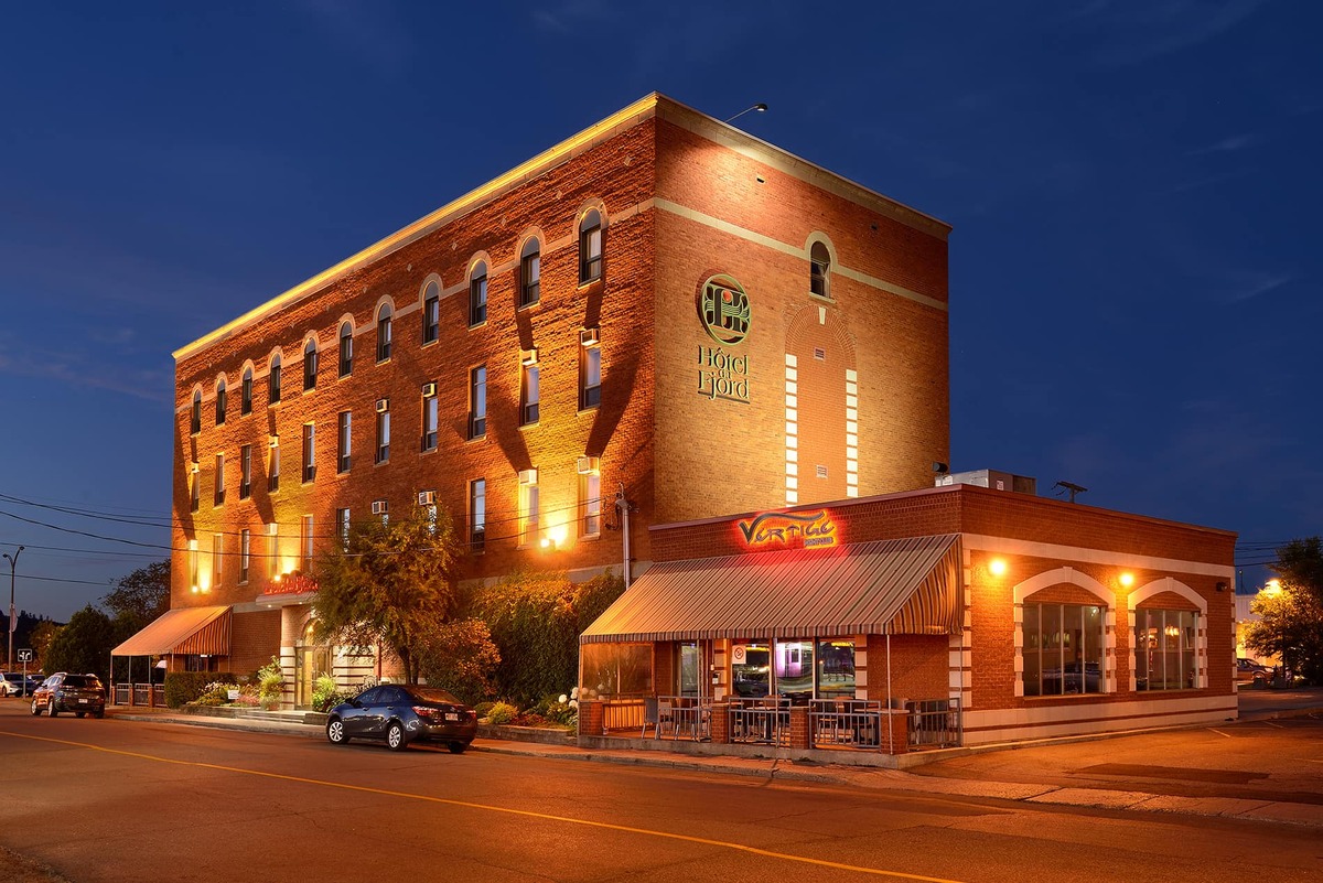 Hôtel du Fjord in Chicoutimi Changes Ownership