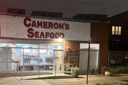Storefront image of Cameron's Seafood restaurant