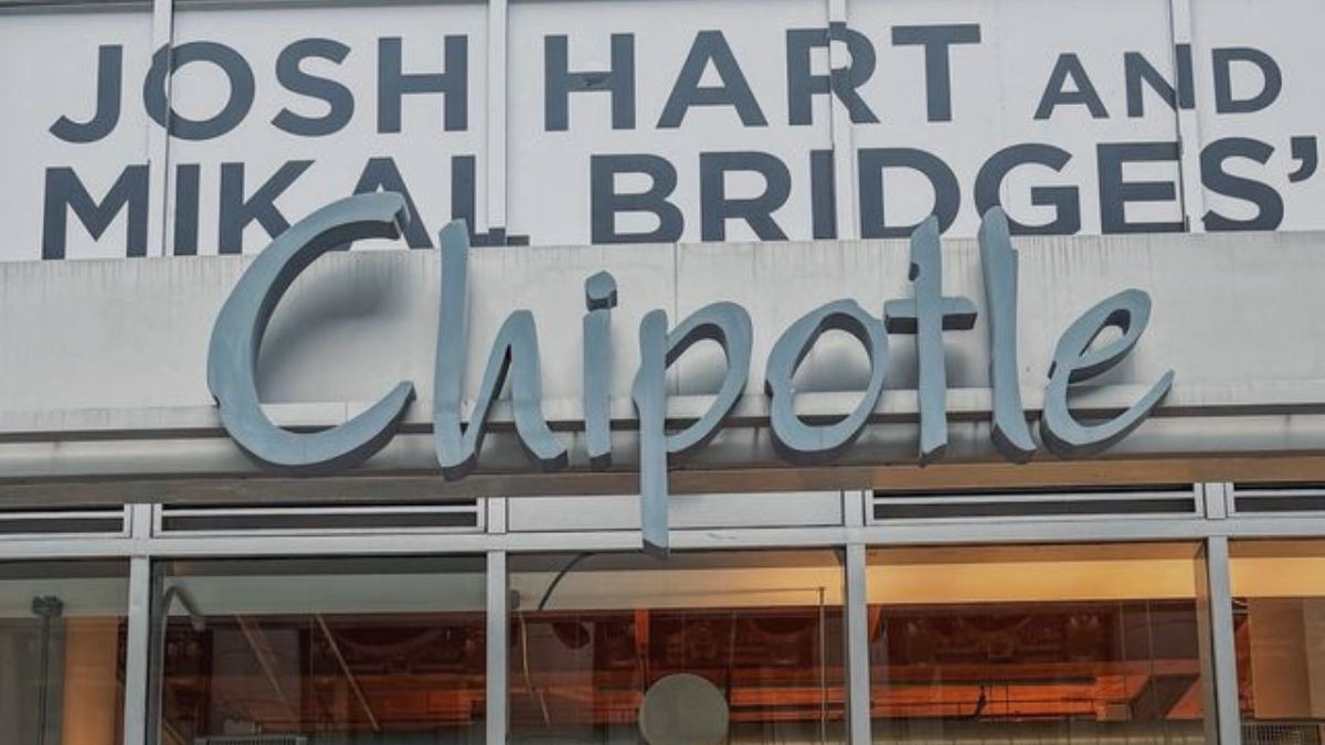 Chipotle is celebrating New York’s championship parade by temporarily rebranding its 2 Broadway location and "53 Years. 53 Real Ingredients" campaign.