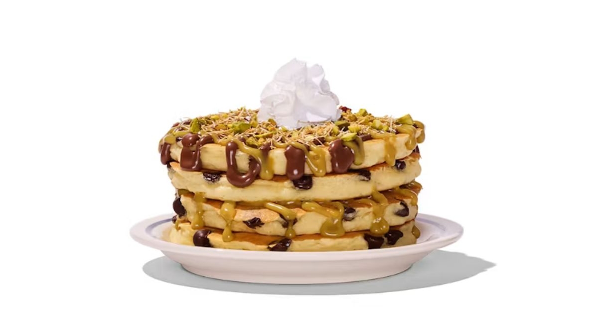 This image shows IHOP’s viral Dubai Chocolate Pancakes
