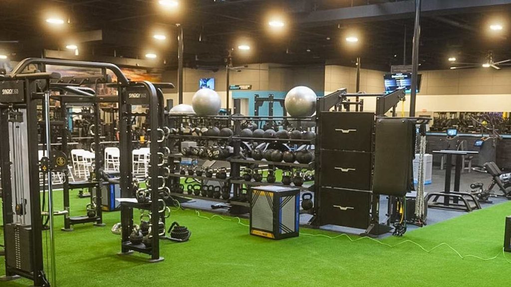 EōS Fitness opens newest location in Houston.