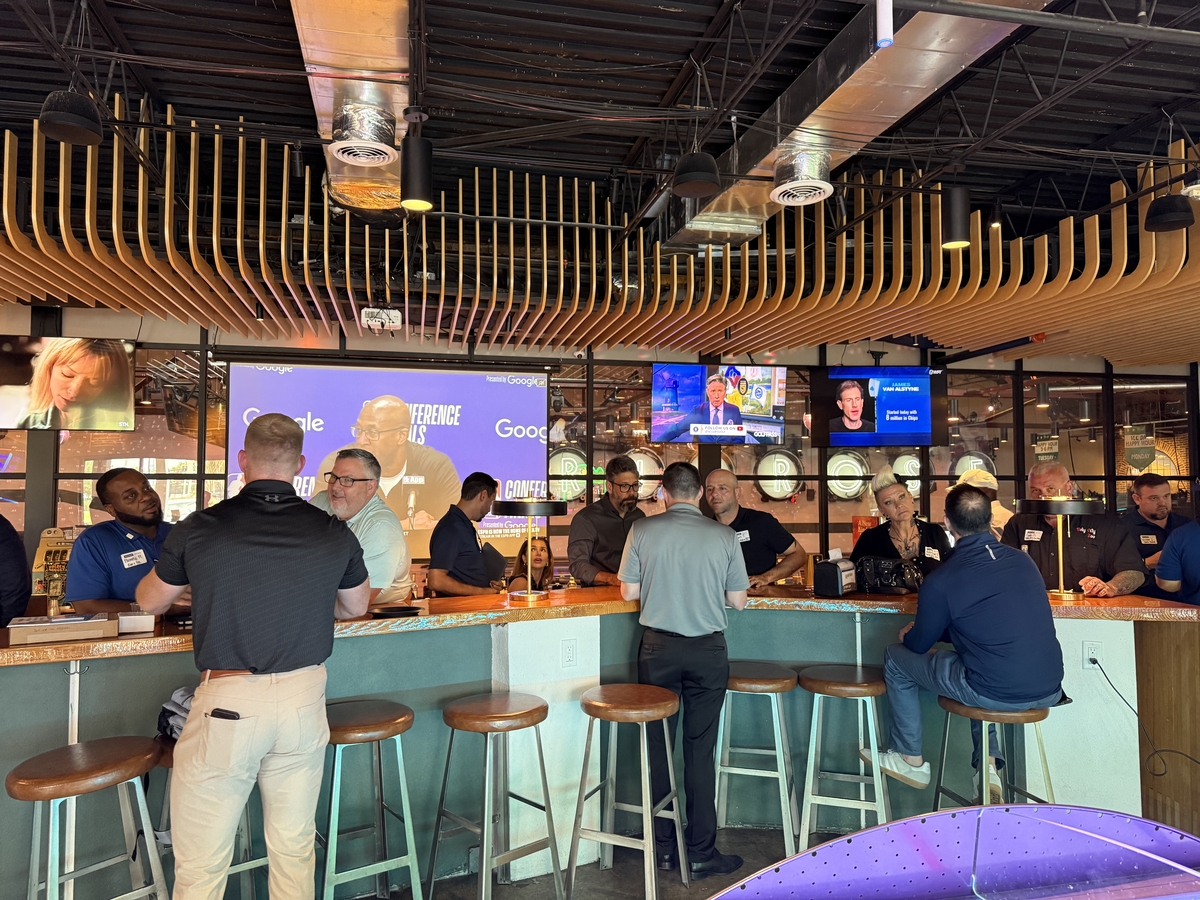 Orlando Hospitality Leaders Gather at What Now Media Group’s Accelerate Event