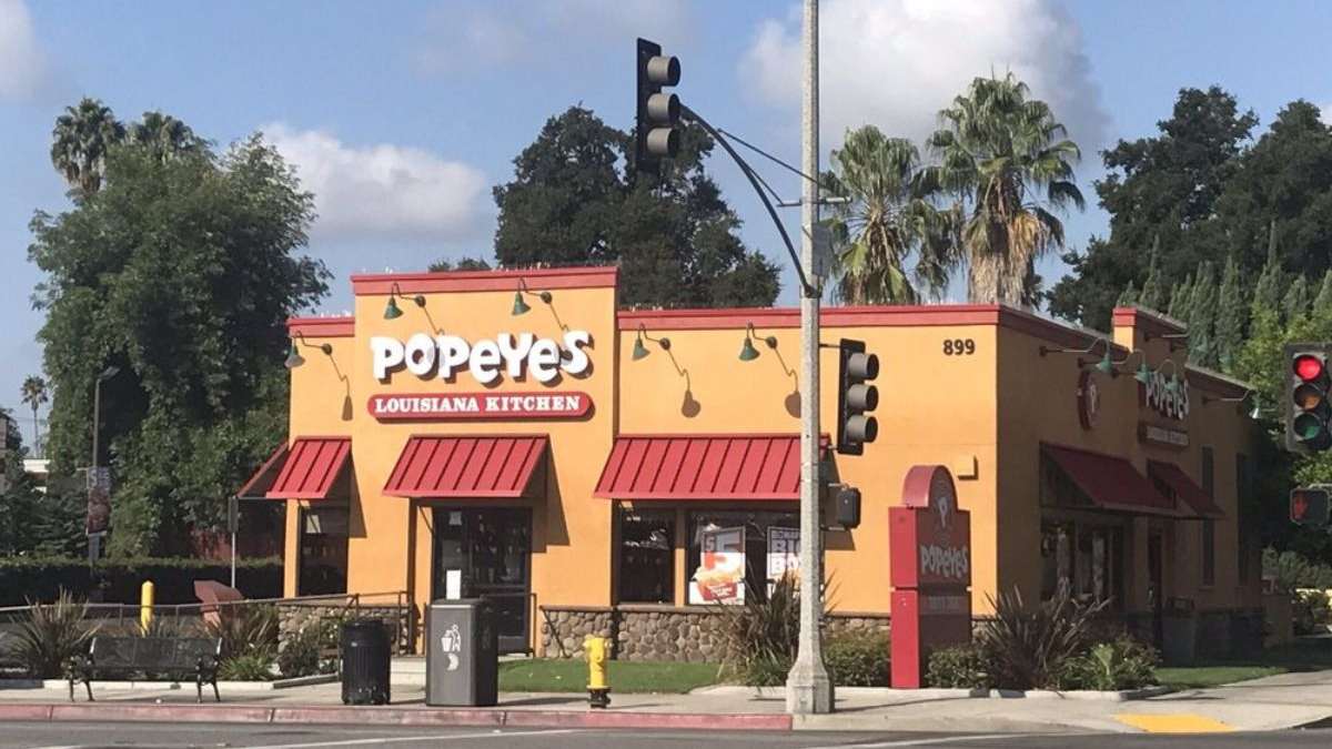 This is a storefront image of Popeyes
