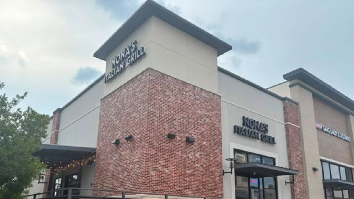 Nona’s Italian Grill storefront image