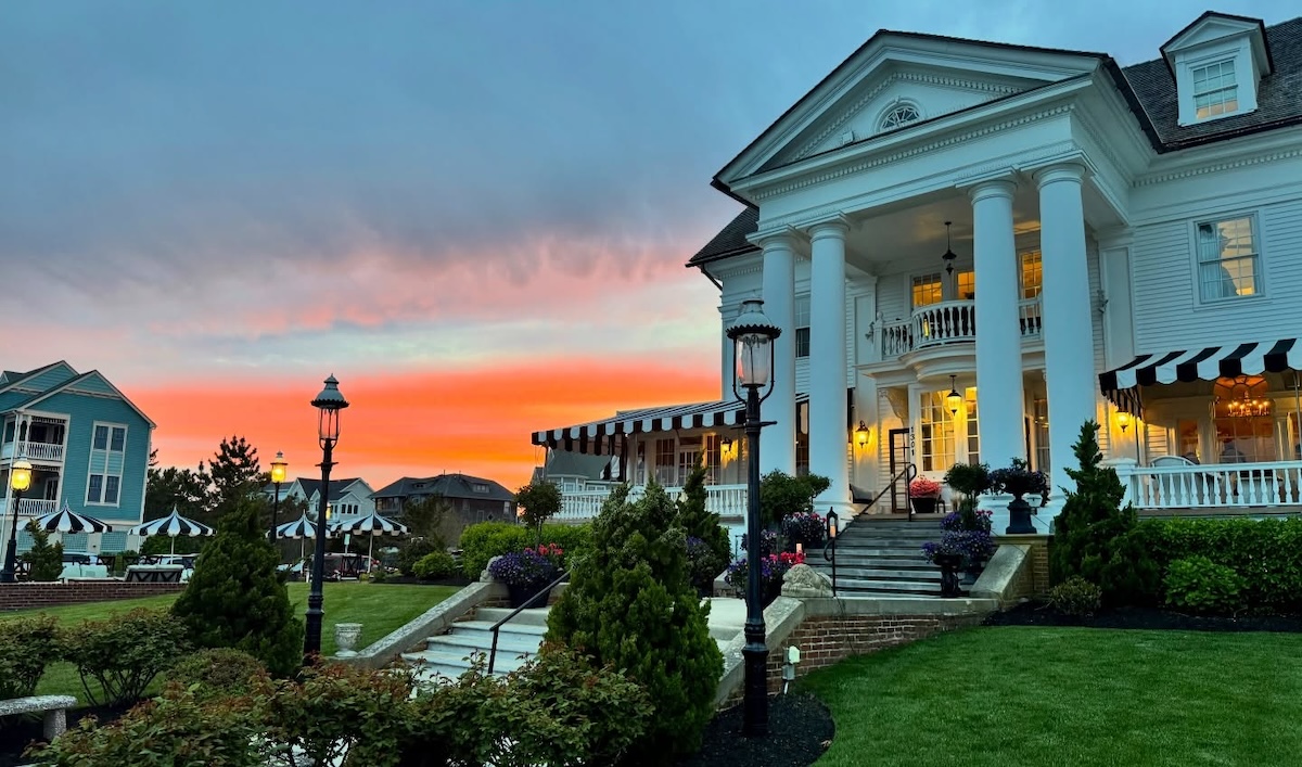 Peter Shields Inn & Restaurant