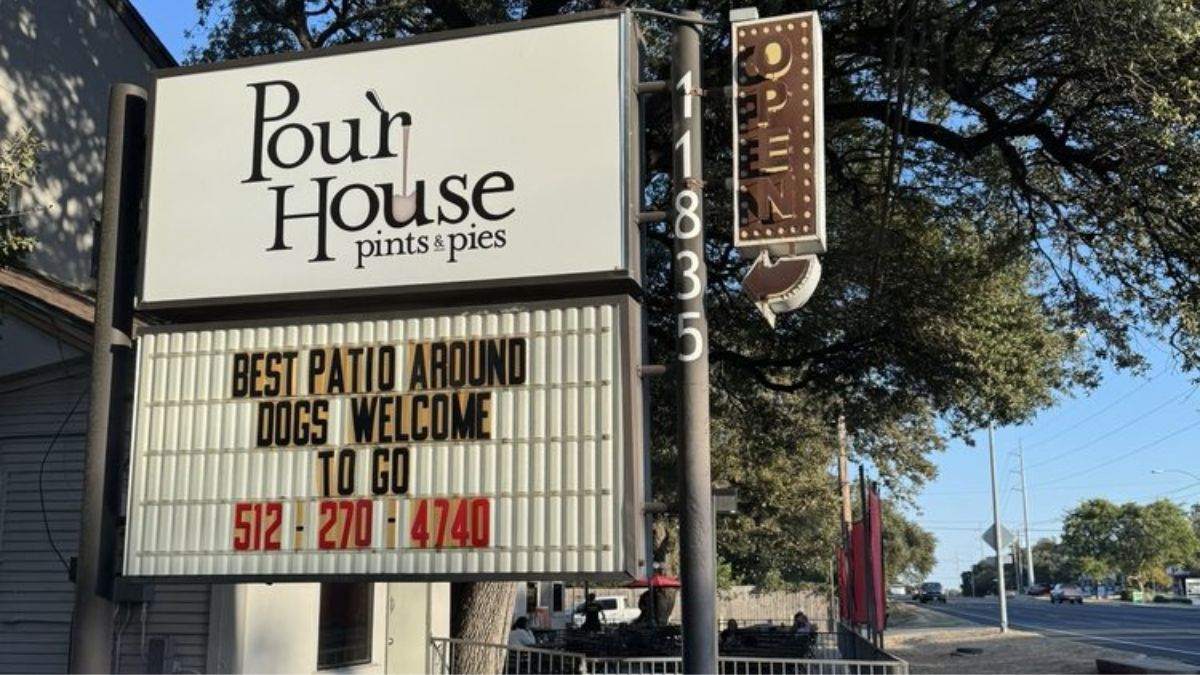 Pour House signboard image