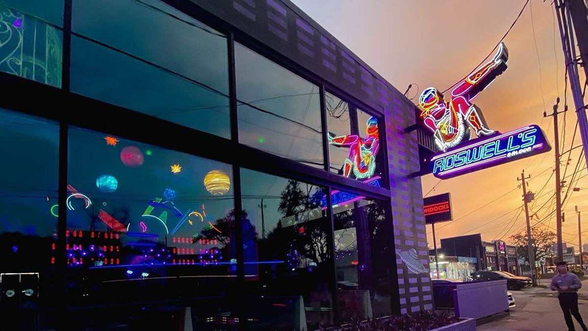Roswell's Saloon is closing in Houston.