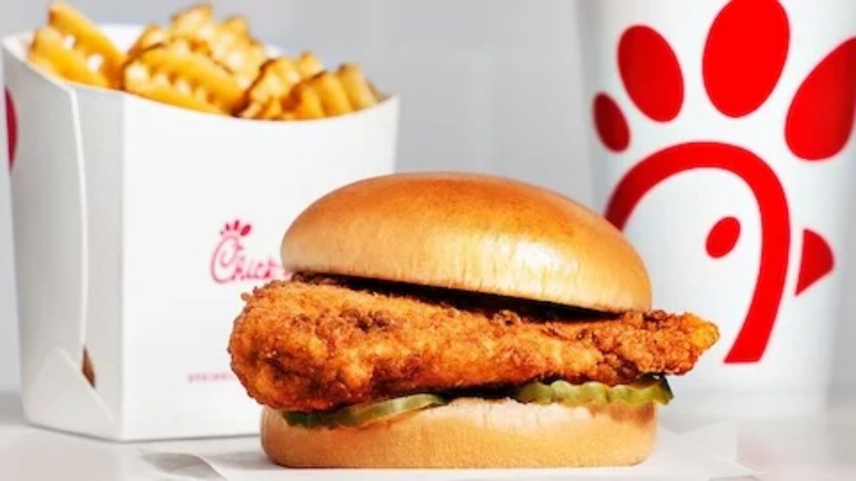 Image of a meal from the menu of Chick-fil-A (Google Photos by Chick-fil-A)