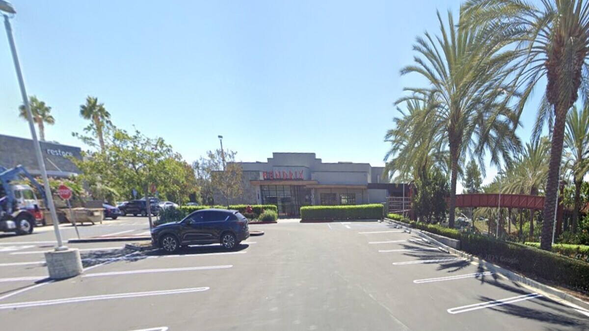 Good Boy Planned For Former Hendrix Space In Laguna Niguel