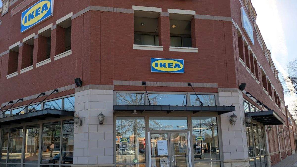 Outside IKEA showroom in Charlotte, North Carolina (Bruce InCharlotte | Google Reviews)
