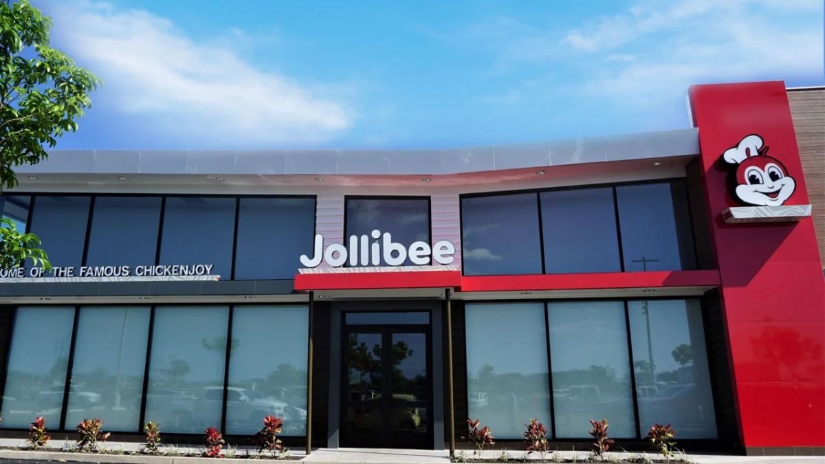 Outside the new Jollibee location in San Francisco (locations.jollibeefoods.com)