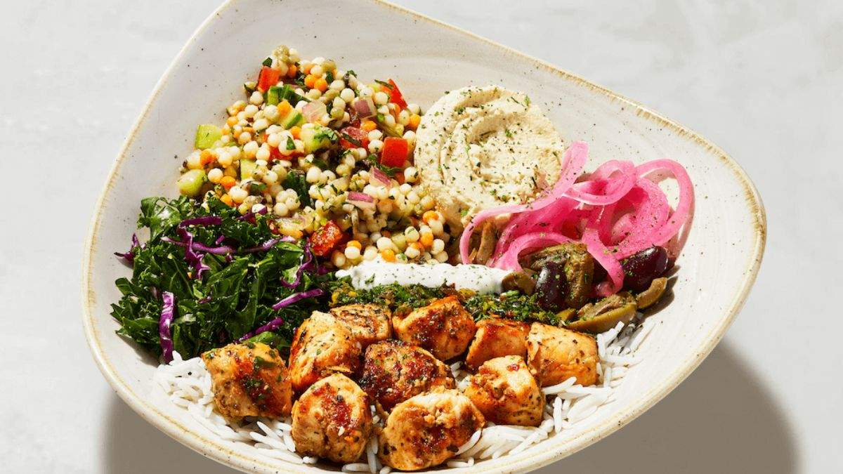 Luna Grill Santorini Bowl with Chopped Chicken (Luna Grill PR)