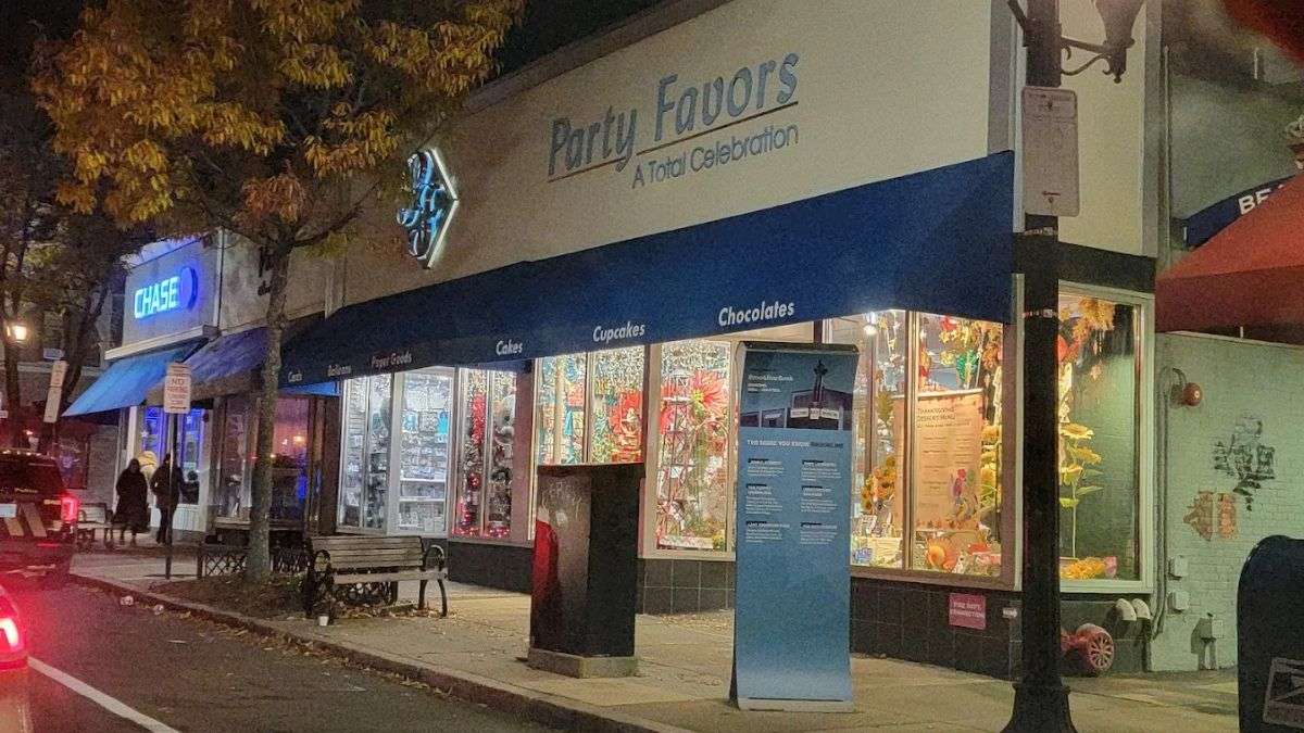 Street view of Party Favors bakery and cake shop in Brookline (Ambassador Smudge| Google Reviews)