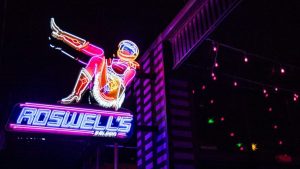 Roswell's Saloon restaurant sign image