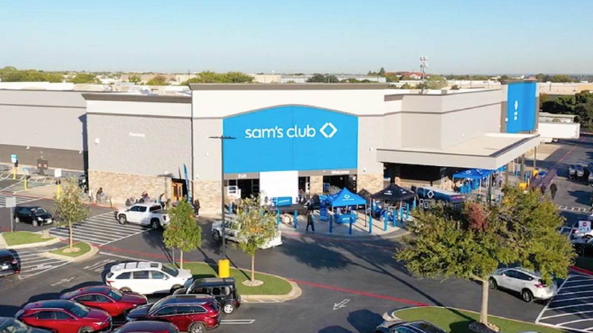 Exterior view of one of the Sam’s Club stores in the U.S. (corporate.walmart.com)