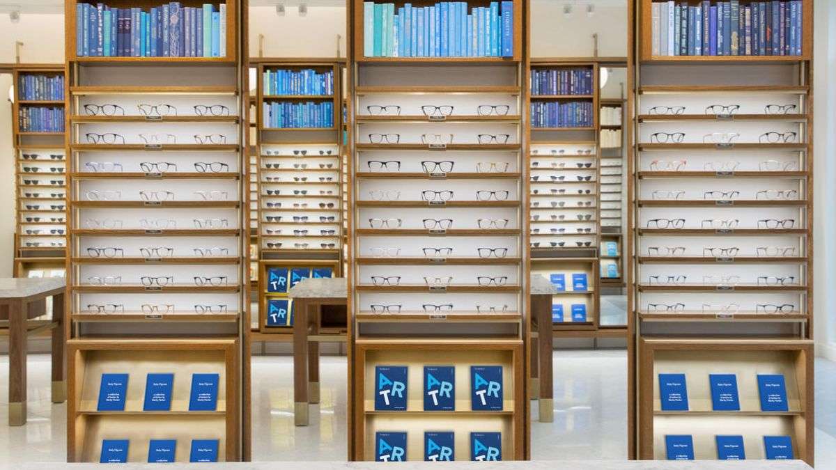 Inside the Warby Parker store (stores.warbyparker.com)