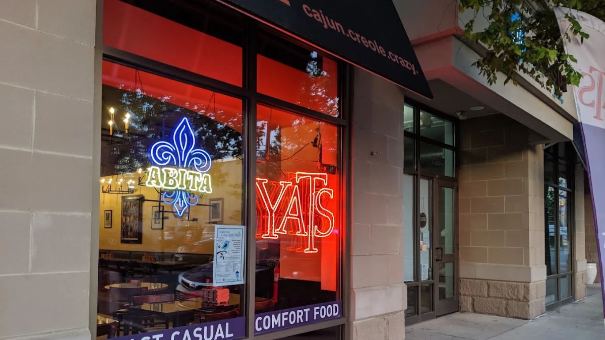 Yats Grandview storefront image