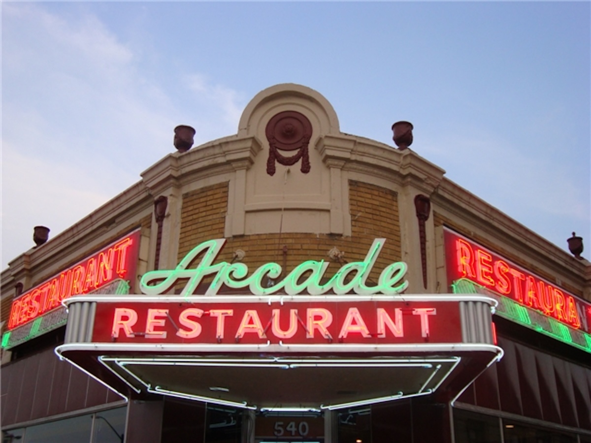 The Arcade Restaurant Carries Four Generations of Memphis History