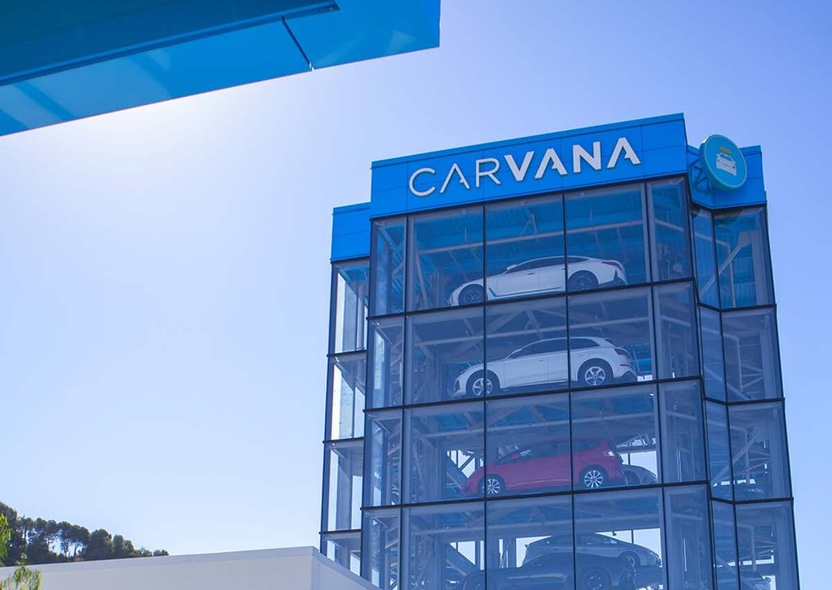Carvana moves forward with Columbus customer care center, vehicle vending tower.