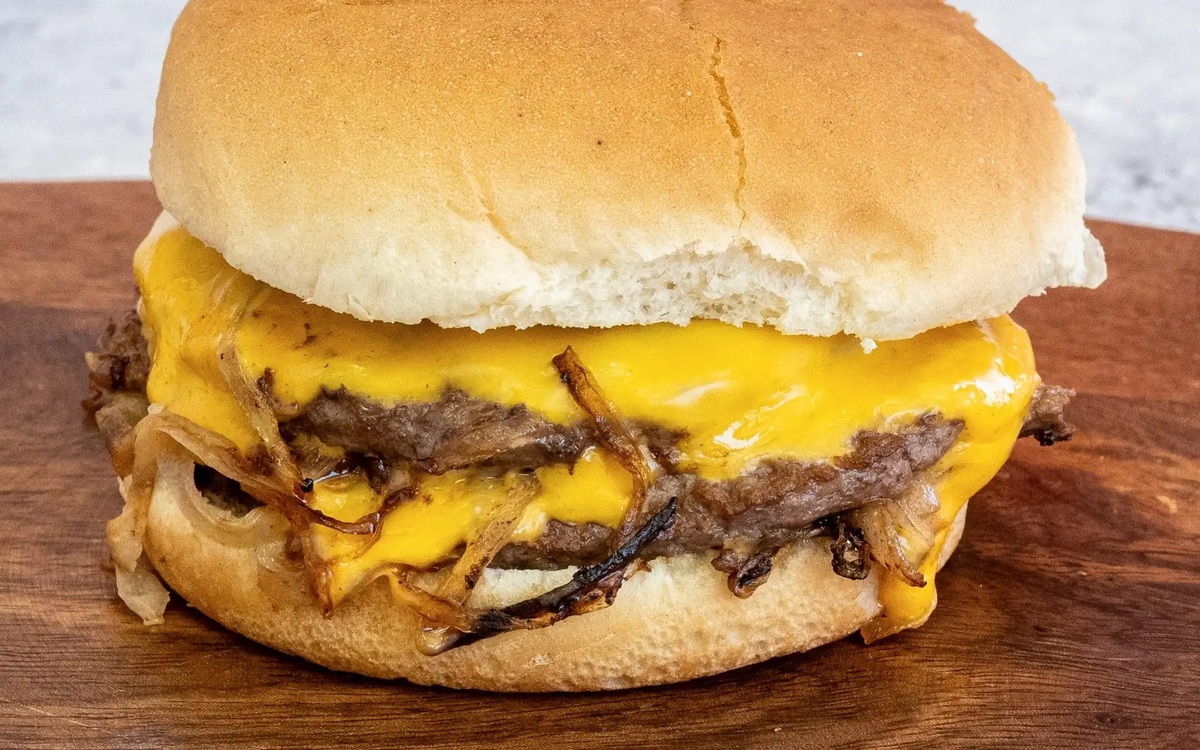 Campus Burgers Planning First Southern California Location in San Diego