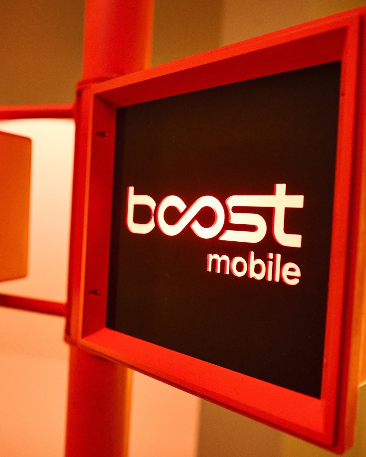 Boost Mobile to Open in the HEB West Belt Shopping Center