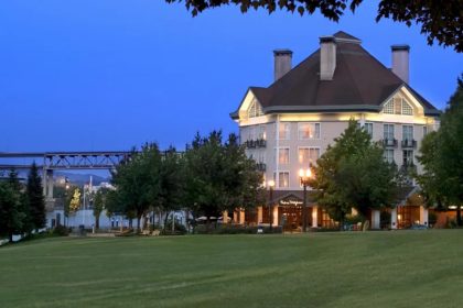 Amaterra Hospitality Group Buys RiverPlace Hotel on Portland's Waterfront