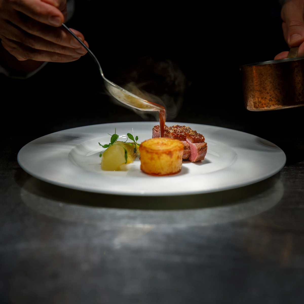 Strella Strella by Modus Rebranding Restaurant in Toronto's Financial District