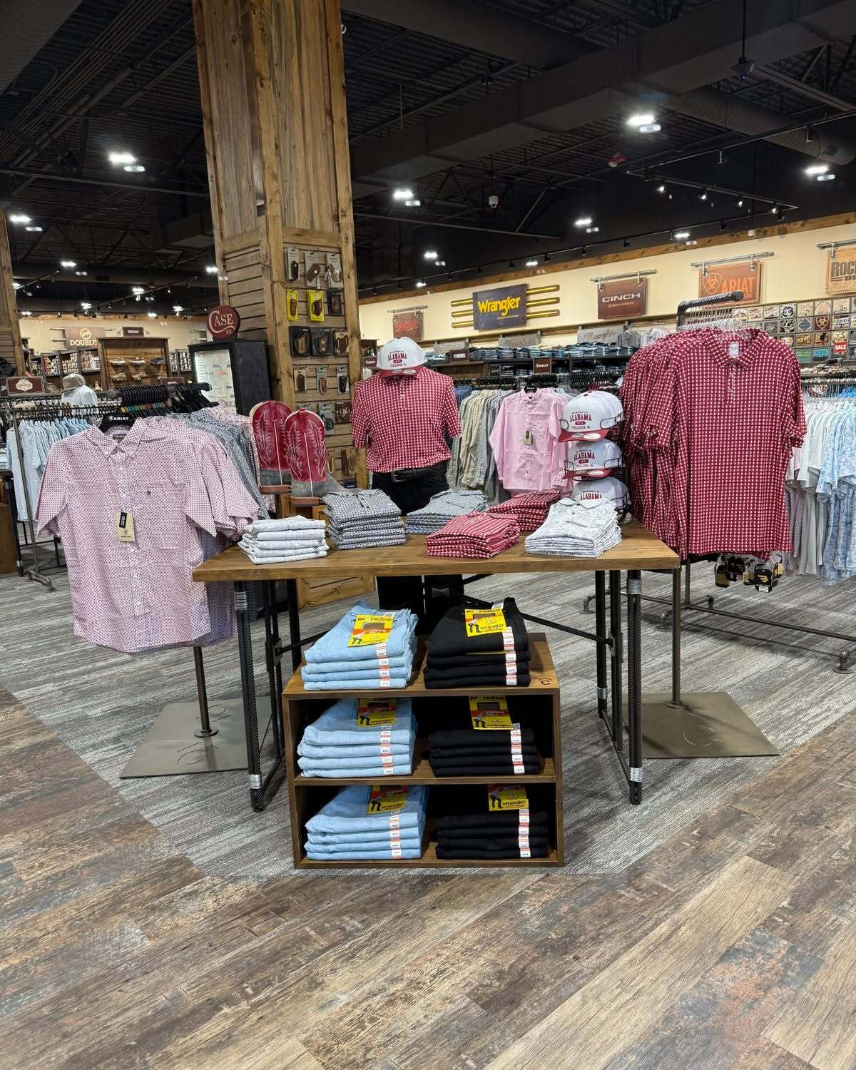 Cavender’s Planning Three New Stores Across Phoenix Area